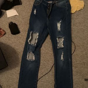 Fashion nova ripped jeans NWT